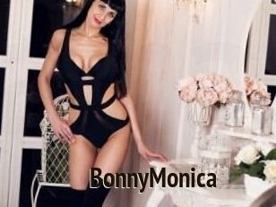 Bonny_Monica