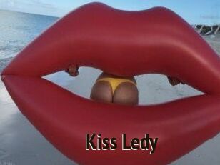 Kiss_Ledy