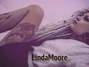 Linda_Moore