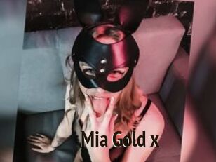 Mia_Gold_x