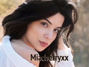 Miacherryxx