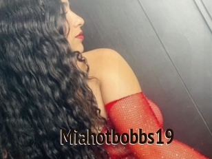 Miahotbobbs19