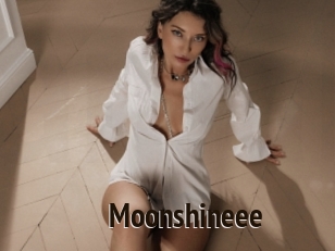 Moonshineee