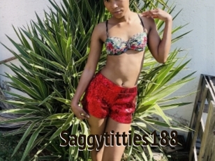 Saggytitties188